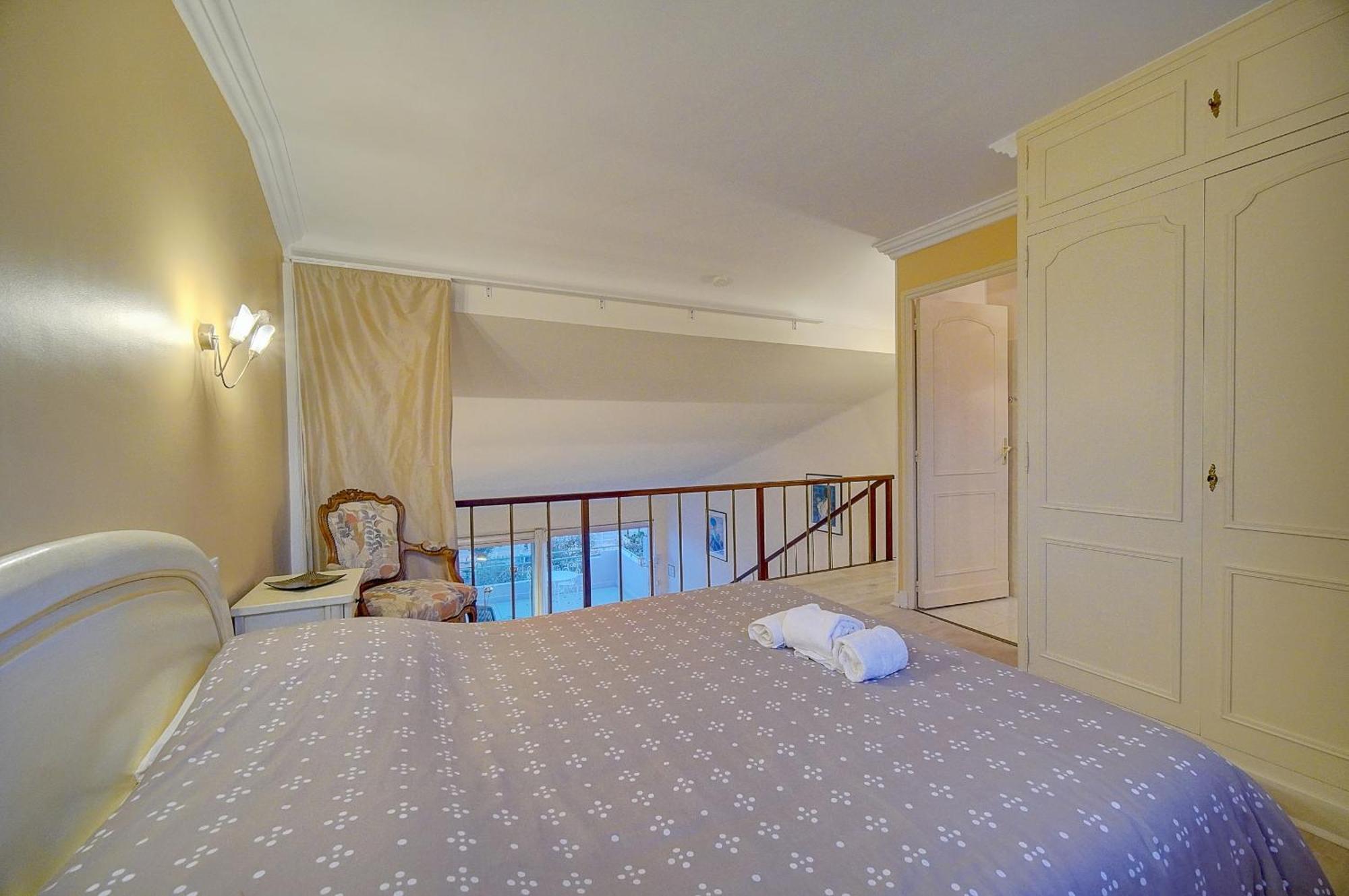 Superbe Duplex Idealement Situe Proche Plages Avec Grande Terrasse Vue Port !L A1B59 Cannes Buitenkant foto
